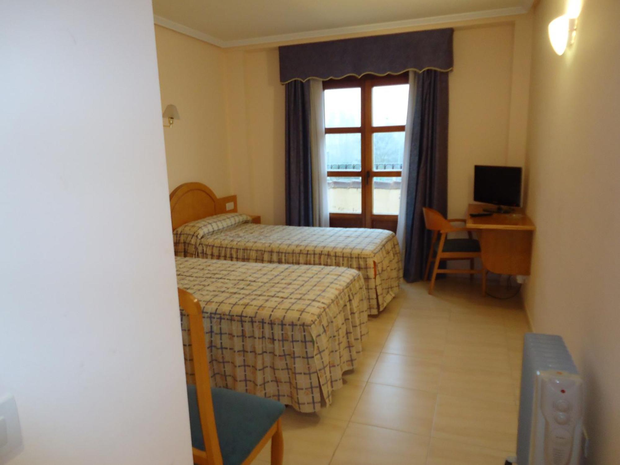 Hotel Silos 2000 Santo Domingo De Silos Ngoại thất bức ảnh